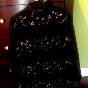 7 diamonds XL shirt.  Black with stitching. Very stylish.  Great condition. Chic